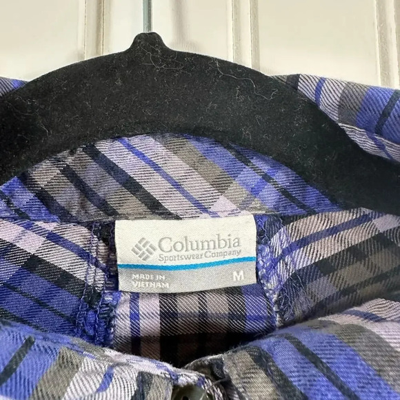 Columbia Purple Button up size medium - Picture 2 of 5